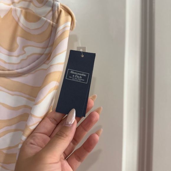 SOLD - NWT Abercrombie & Fitch One-piece Swimsuit - Picture 6 of 7